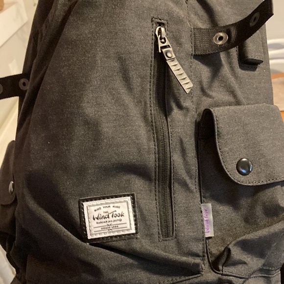 BNWT laptop backpack - Picture 9 of 10